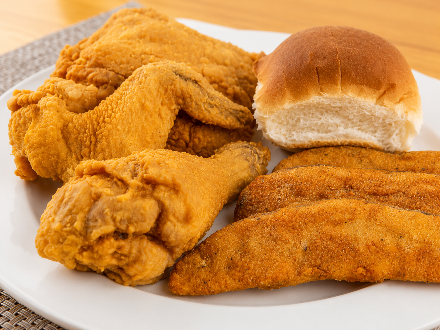 Special Box (3 Pieces, 3 Wedges & Roll)